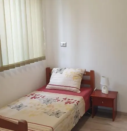 Lili * Novigrad Istria