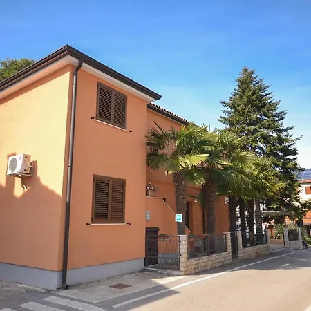 Apartment Lili *