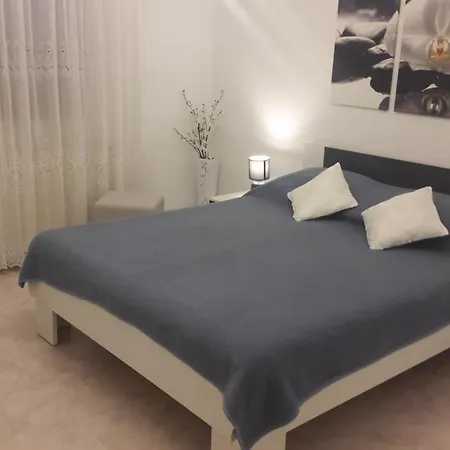 Lili Apartment *