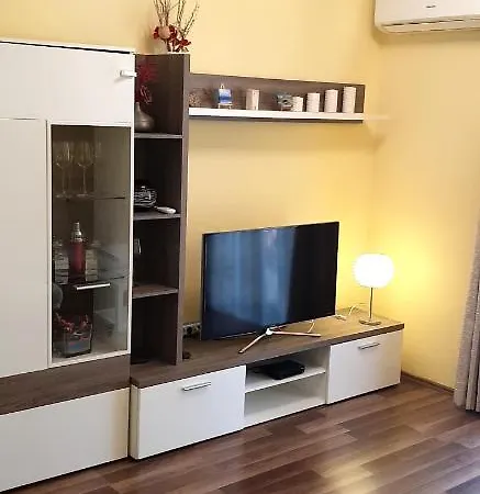 Lili Novigrad Istria