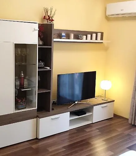 Lili Novigrad Istria